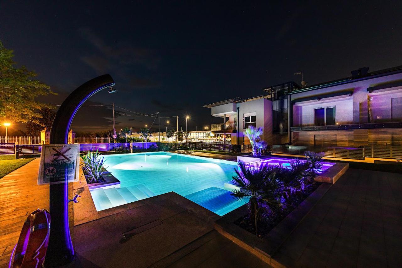Una Terrazza Sul Lago A2 Con Piscina By Wonderful Italy Apartment Peschiera del Garda Exterior photo